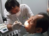 Ｄｒ 柳　アキュゲル口腔内注入.jpg